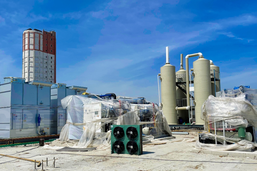 初期投資包括設備購置、冷庫建設、廠房租金等